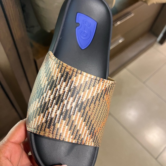 Burberry Black and Tan Slide Sandals - Picture 1 of 5